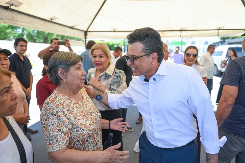 Entrega Municipio nueva calle para beneficiar a vecinos de colonias Norberto Treviño y Viviendas&nbsp;Populares.