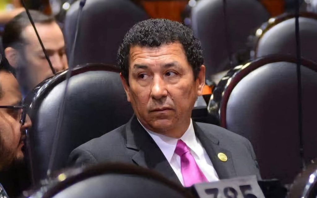 El metrobús fantasma de Mario&nbsp;López