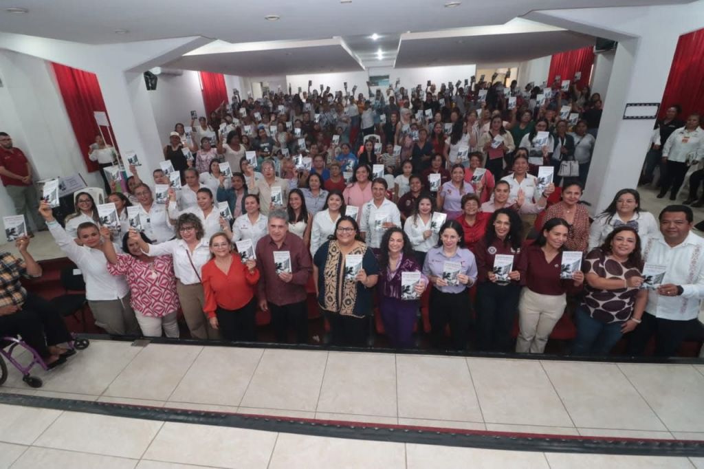 Las mujeres no están solas: Citlalli Hernández; seguiremos entregando la Cartilla de Derechos de las Mujeres: Olga&nbsp;Sosa.