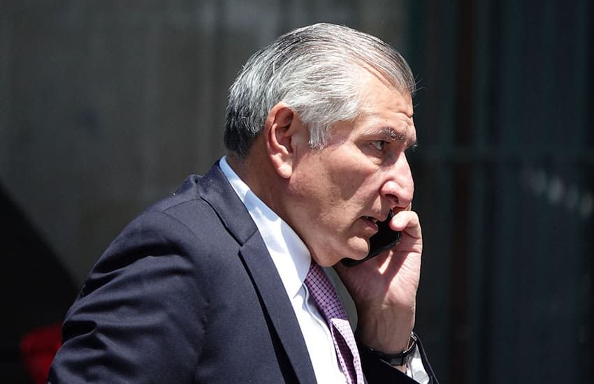 LAS PERAS A PESO, A ADÁN&nbsp;AUGUSTO