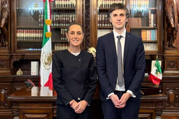 Sheinbaum responde a Perú: “no importa” que el Congreso busque declararla persona non&nbsp;grata