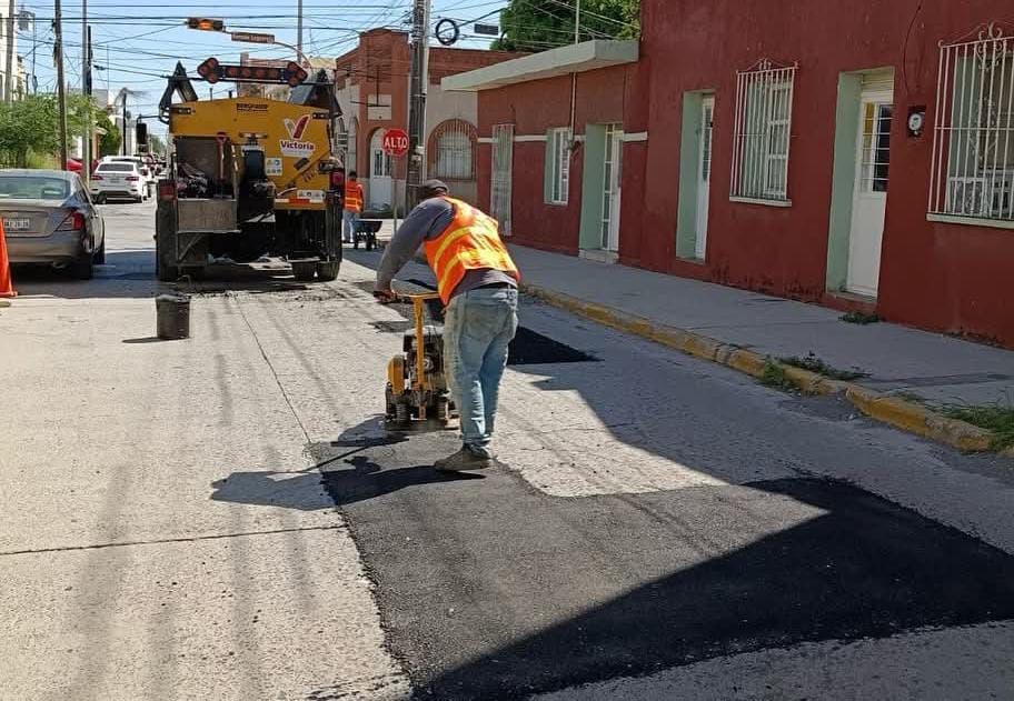 Atiende plan emergente de bacheo calles del centro de&nbsp;Victoria.
