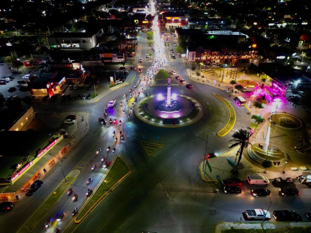 NUEVO LAREDO SE VISTE DE ROSA EN APOYO A LA LUCHA CONTRA EL CÁNCER DE&nbsp;MAMA