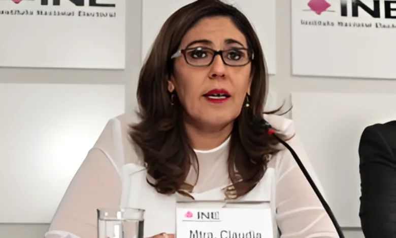 “La política es como el amor: a fuerzas&nbsp;nada”