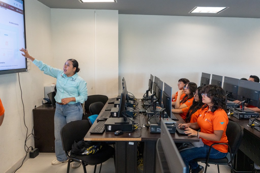 Impulsa la UAT formación bilingüe en la Preparatoria No.&nbsp;3