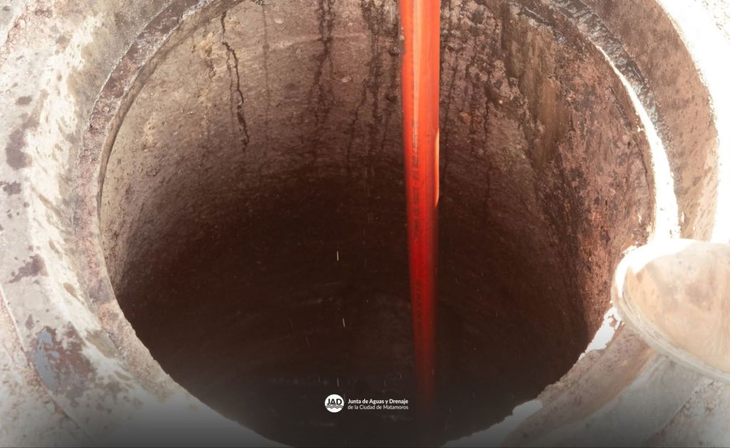 Gobierno Municipal refuerza acciones de limpieza en el sistema de drenaje en la colonia&nbsp;Moderna