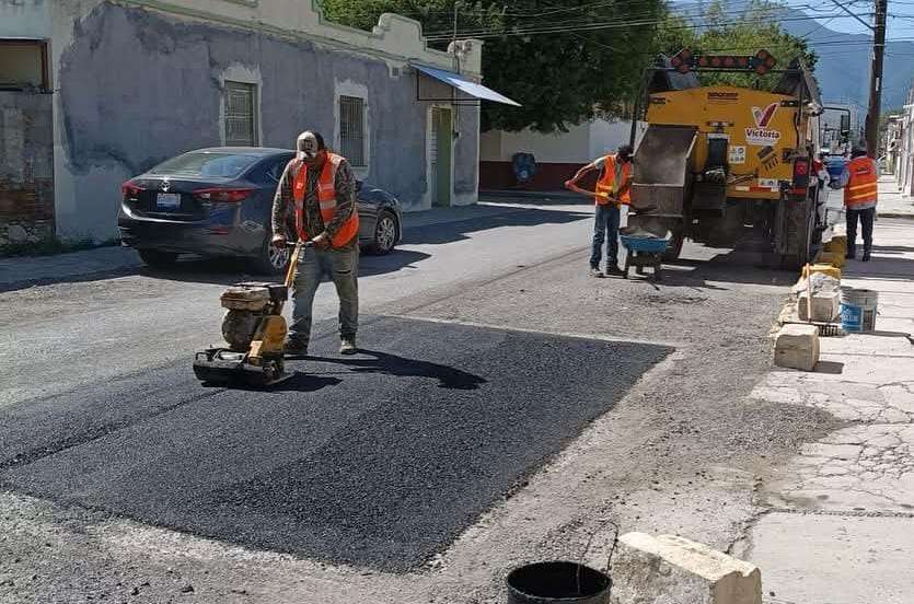 Repara Municipio 1,850 m2 más de carpeta&nbsp;asfáltica.