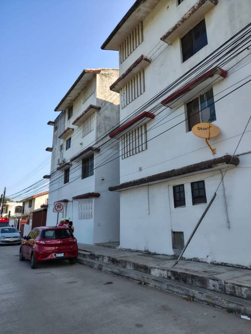 Plomero muere al caer de un cuarto piso en el Fraccionamiento Castores de Ciudad&nbsp;Madero.