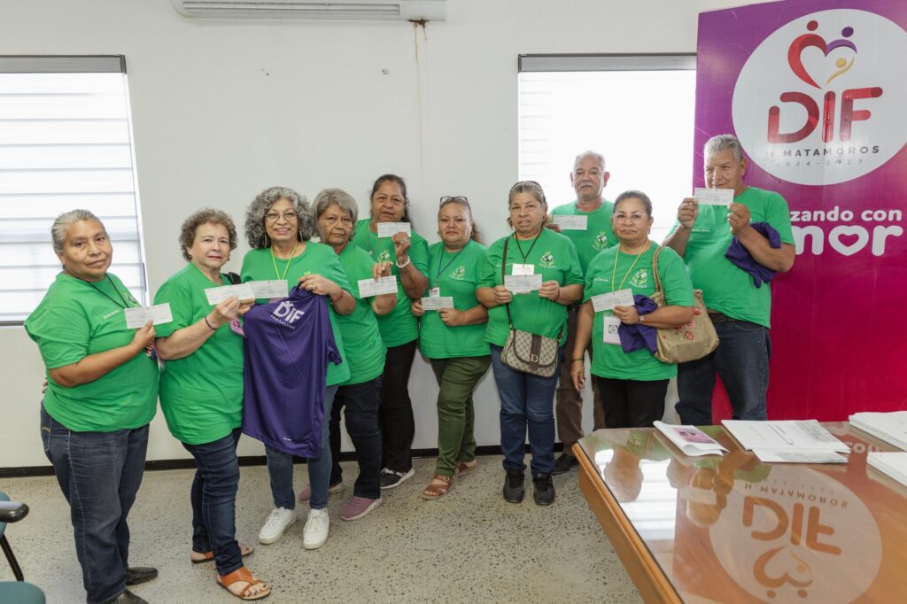 Entrega DIF Matamoros en coordinación con DIF Estatal la beca “Tamaulipas te Agradece” a jóvenes estudiantes y adultos mayores del programa&nbsp;“Ecológicos”