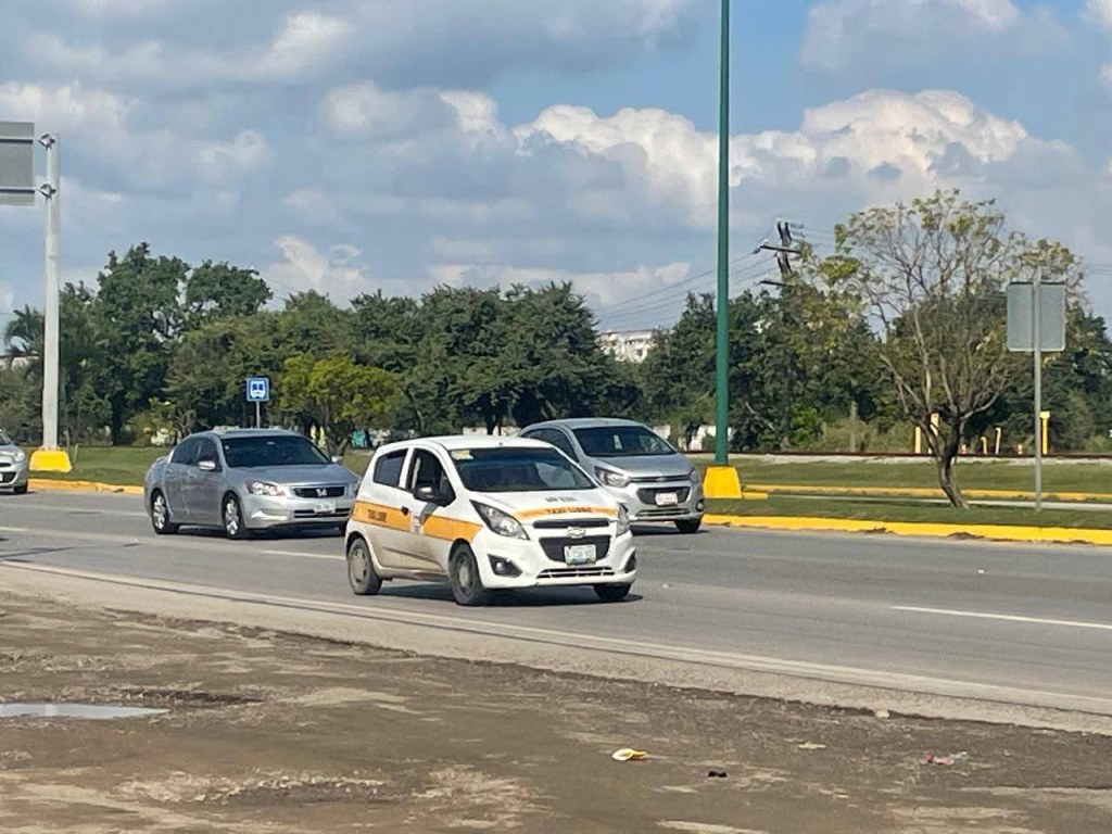 Aumentan hasta 40 pesos el pasaje entre Tampico y Altamira; usuarios denuncian&nbsp;abuso.