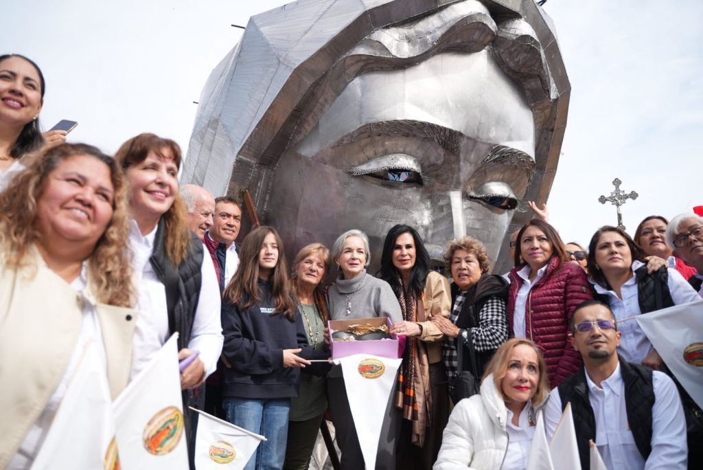 Entrega María de Villarreal las pupilas de la Virgen de la&nbsp;Misericordia