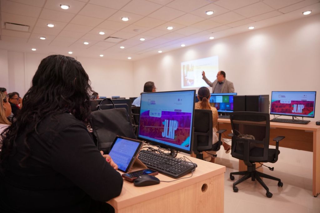 ABREN INSCRIPCIONES PARA NUEVO CURSO DE COMPUTACIÓN PARA HOMBRES Y MUJERES EN LA INFOTECA SOR JUANA INÉS DE LA CRUZ