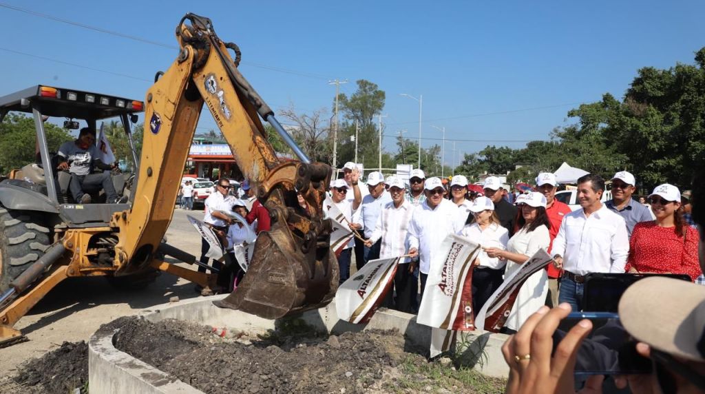 Recibe Altamira histórica cesión de tramo carretero federal y arranca alumbrado público solar
