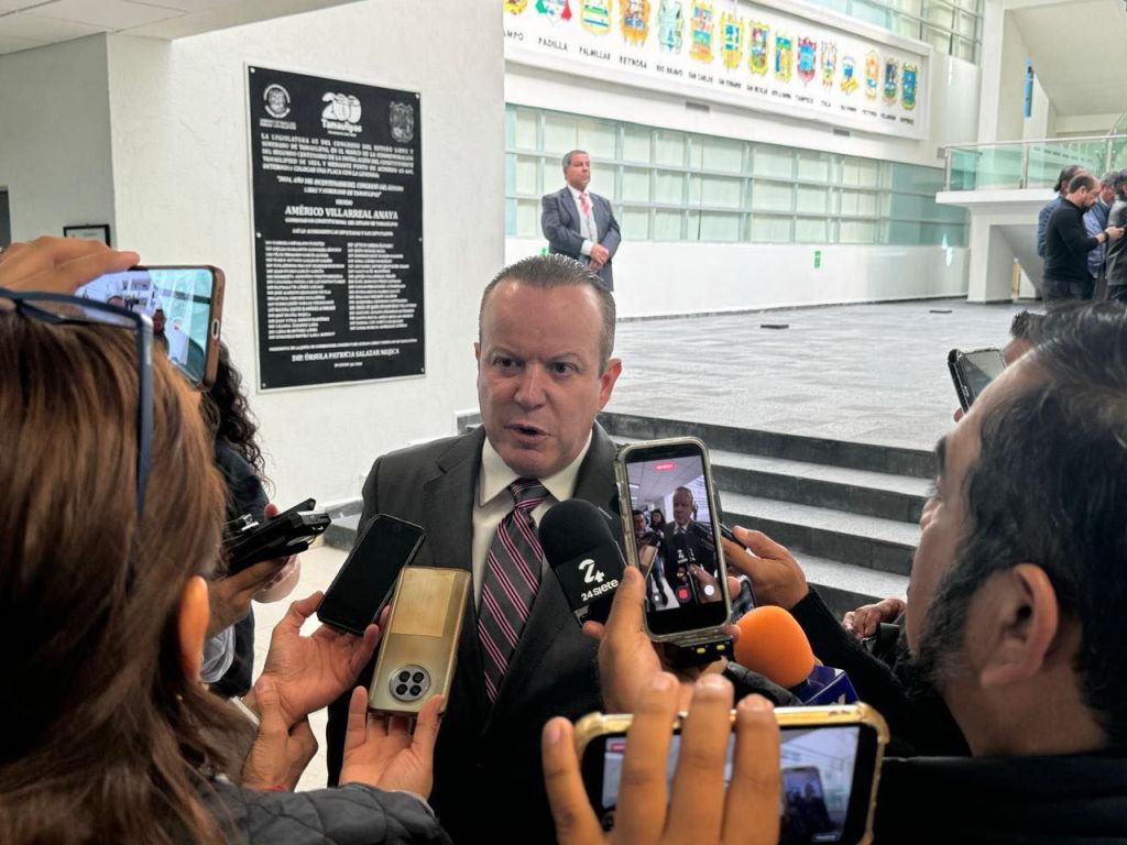 DIPUTADO CARLOS ENRIQUE CANTUROSAS VILLARREAL IMPULSA INICIATIVA PARA RECONOCER A OPERADORES DEL AUTOTRANSPORTE DE CARGA Y DE&nbsp;PASAJEROS.