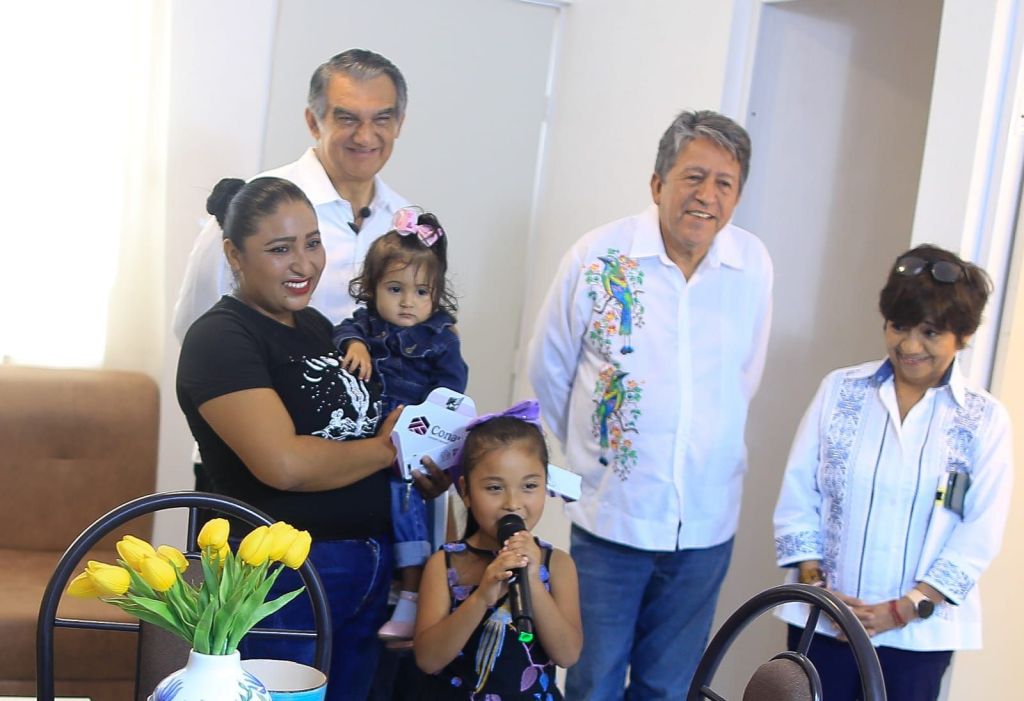 En enlace a la mañanera, presidenta Sheinbaum y Américo entregan viviendas a familias de pescadores en&nbsp;Tamaulipas