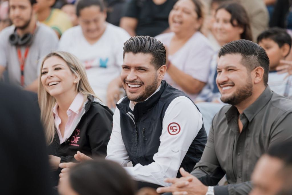 Fomentan Gobierno de Beto Granados y DIF Matamoros la convivencia familiar con cine al aire&nbsp;libre