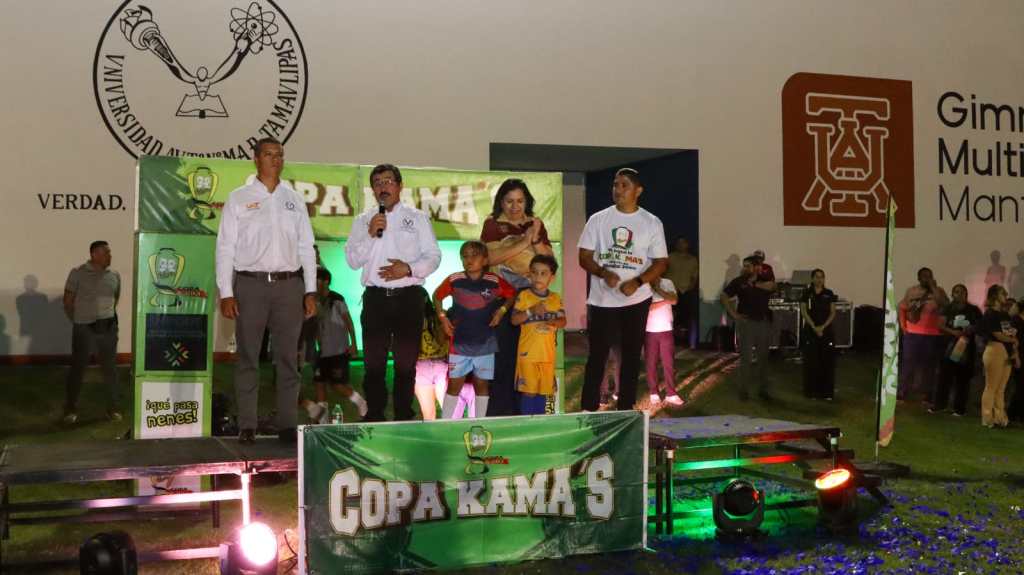 Con gran éxito inaugura Dámaso Anaya el estatal de la Copa Kama’s de&nbsp;fútbol.