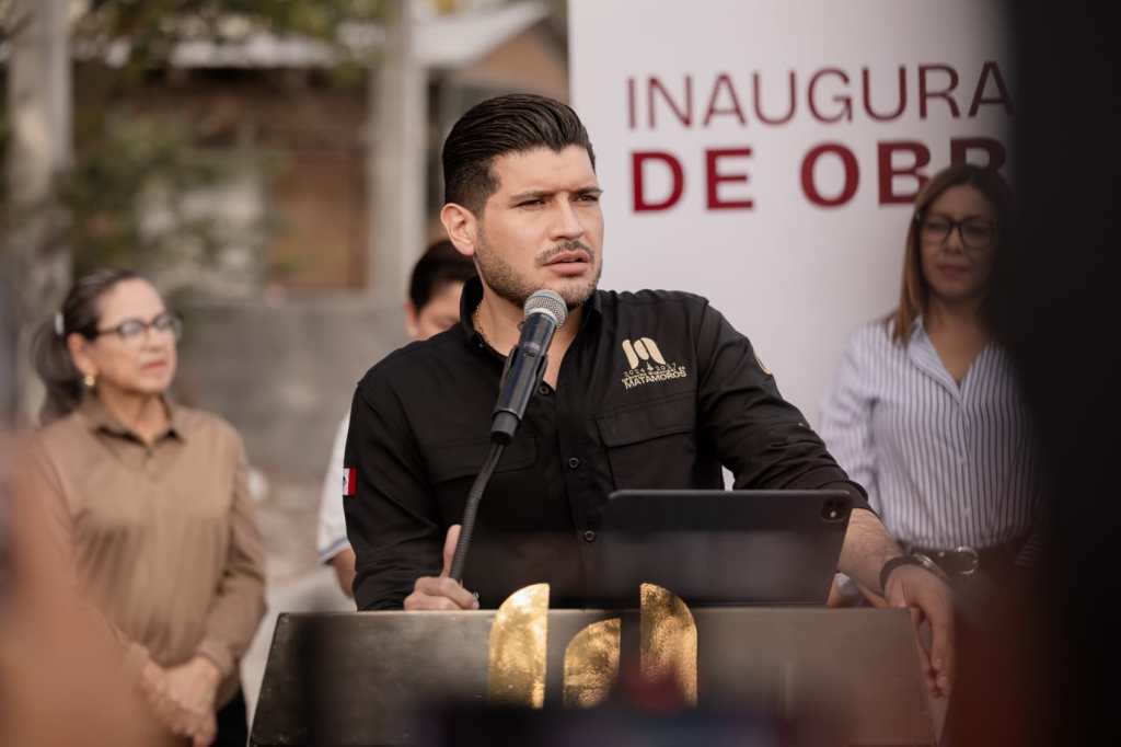 Beto Granados inaugura pavimentación de dos vialidades por casi 4 mdp en la colonia Granjas de la&nbsp;Reforma