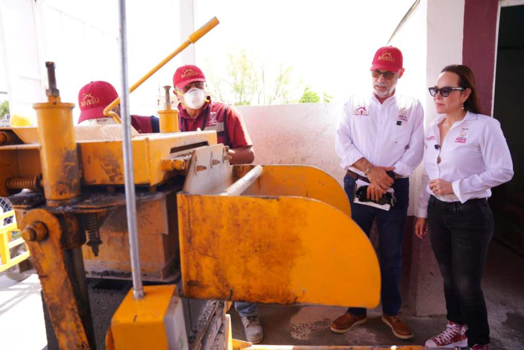 Bloquera comunitaria del gobierno municipal impulsa el sueño de más familias de tener una vivienda&nbsp;digna