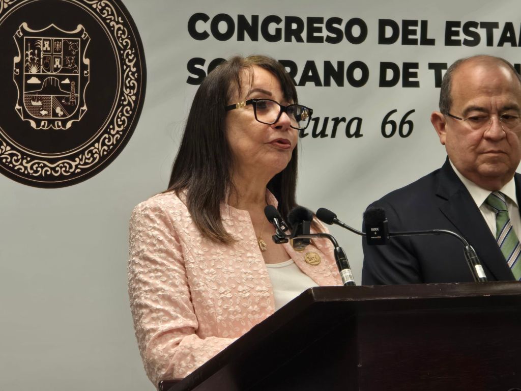 Blanca Anzaldúa impulsa programa de lectura y regularización de títulos profesionales en&nbsp;Tamaulipas