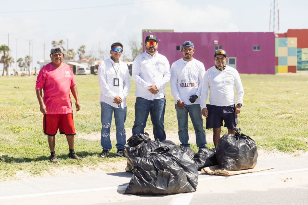 Participa DIF Matamoros en la protección, conservación y restauración del entorno marino-costero en Playa Bagdad