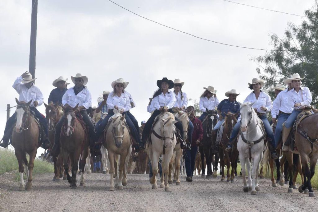 Senadora Olga Sosa estrecha alianza con la región ribereña; participa en cabalgata por el Día de San&nbsp;Juan