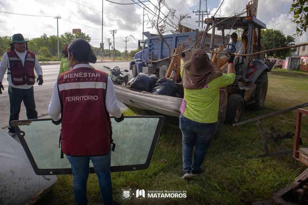 Refuerza Gobierno de Beto Granados acciones de descacharrización en la colonia Rodolfo Sánchez&nbsp;Taboada