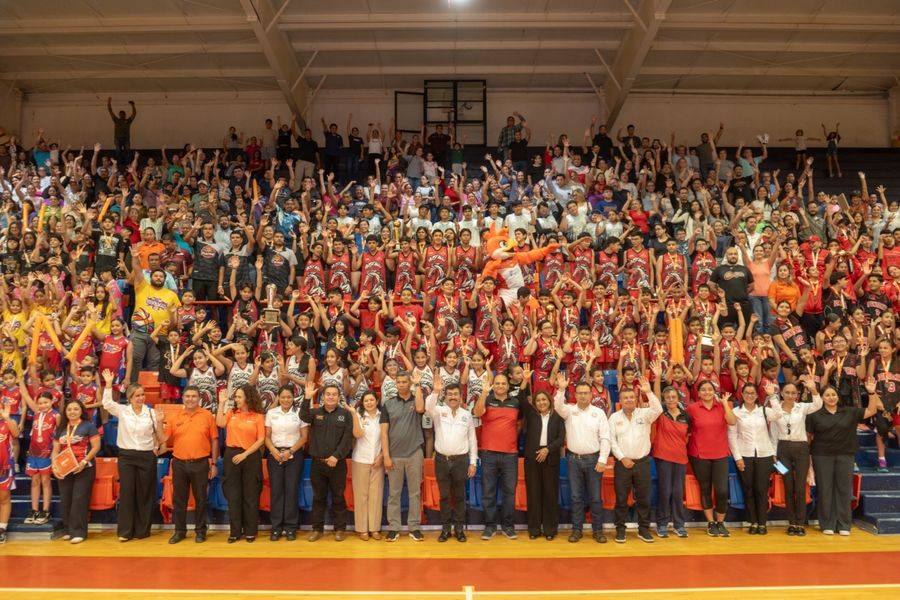 El rector Dámaso Anaya consolida el éxito de la primera Copa UAT de&nbsp;Básquetbol