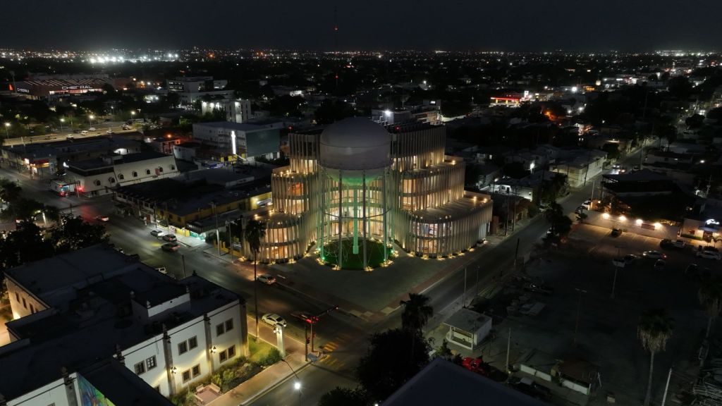 CARMEN LILIA TRANSFORMA UN ÍCONO DE NUEVO LAREDO EN UN REFERENTE DE CIENCIA Y&nbsp;TECNOLOGÍA