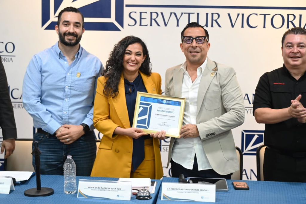Senadora Olga Sosa Ruíz se reúne con CANACO Victoria.
