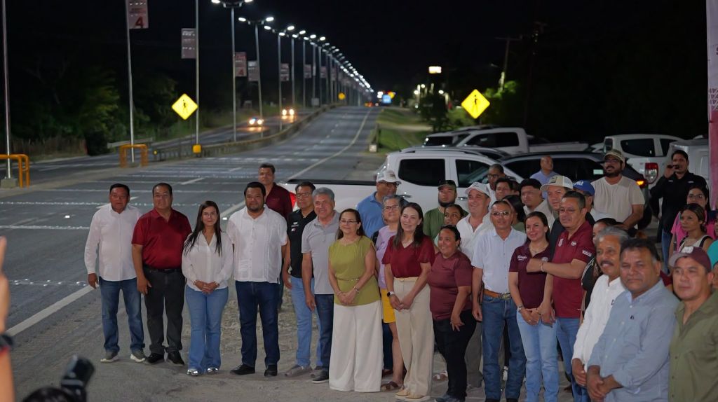 Ilumina Armando Martínez tramo carretero de Estación&nbsp;Esteros
