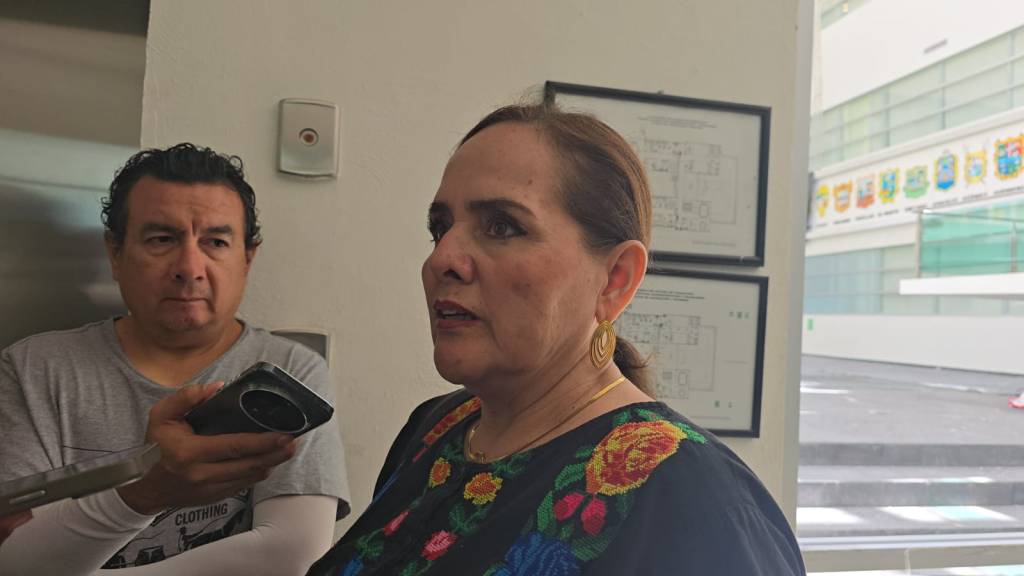 Yuriria Iturbe rechaza culpar a padres por calificaciones y propone regular&nbsp;celulares