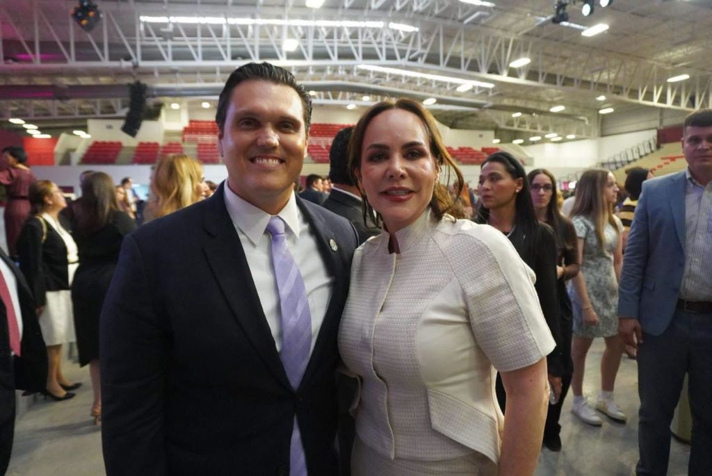Acompañé a la presidenta de Nuevo Laredo, Carmen Lilia Canturosas, en su segundo informe de actividades:&nbsp;HP.