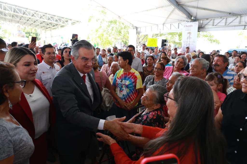 En Abasolo, impulsa Américo nuevas alternativas para el campo, obras y gestión de viviendas