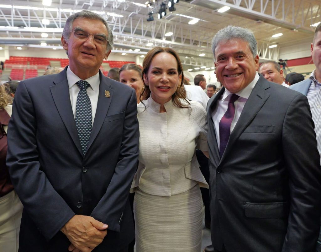 Reconoce Armando Martínez trabajo y resultados de Carmen Lilia Canturosas en Nuevo&nbsp;Laredo