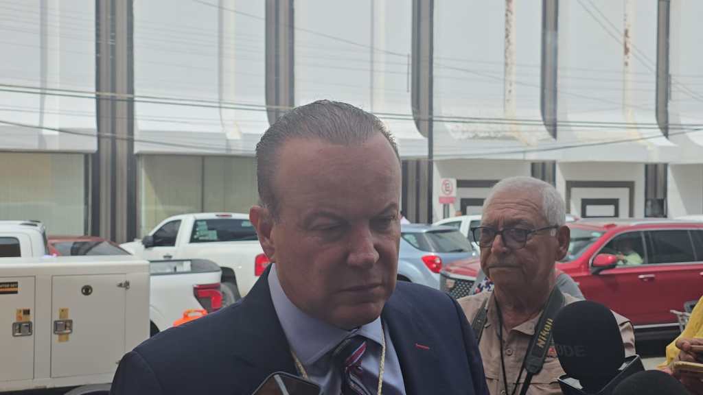 Diputado Carlos Canturosas destaca la distribución del presupuesto federal y descarta su registro electoral inmediato.