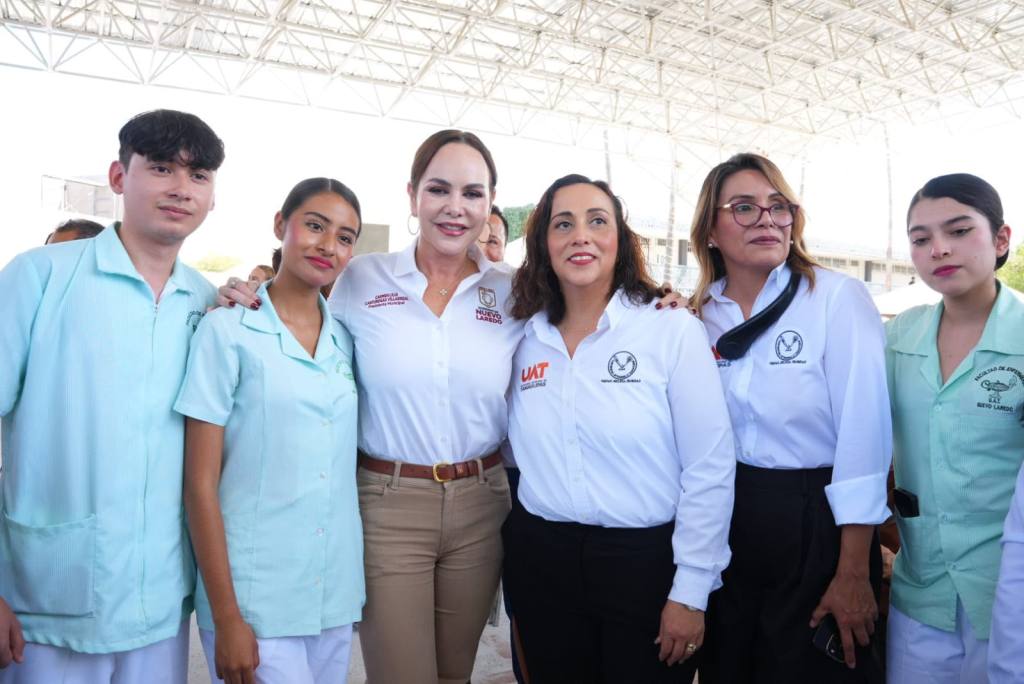 CARMEN LILIA FORTALECE APOYO A UNIVERSITARIOS CON BECA PARA TITULACIÓN&nbsp;PROFESIONAL